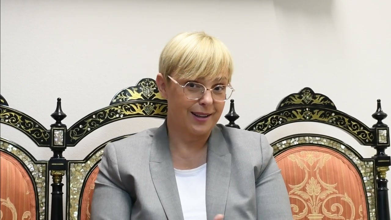 Biti proti Janši in zato dobiti ves gnev njegove vojske ni lahko