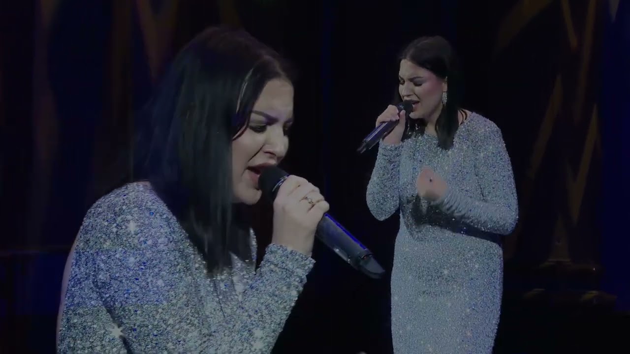 Kolęda dla nieobecnych - Sara Pach