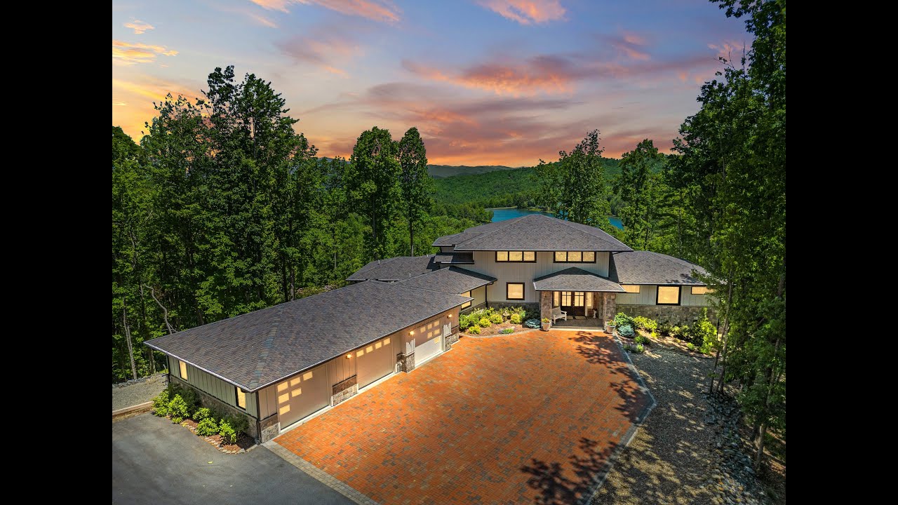 147 Nassau Ridge Road, Brevard, NC 28712