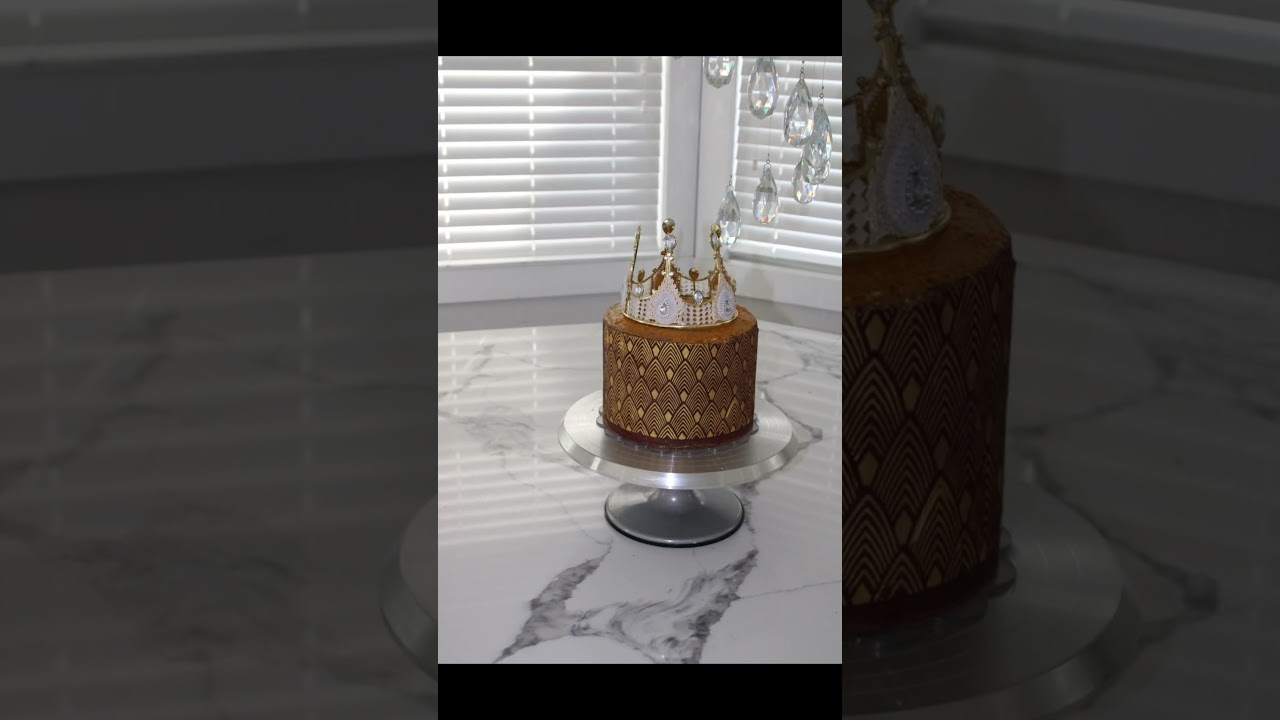 Birthday cake #cake #dessertbox #cakedecorating #ebakery #sweet .