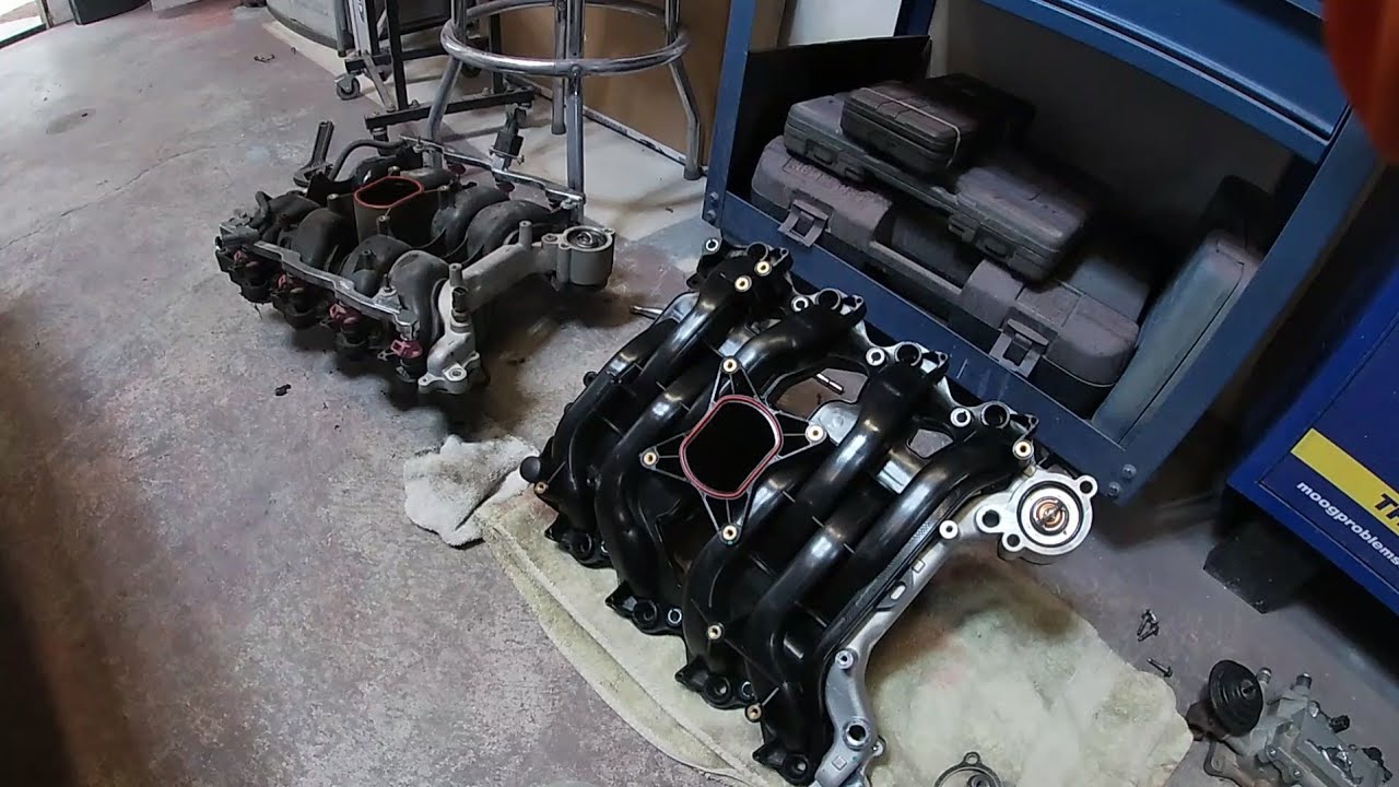 Замена впускного коллектора Mustang 4.6 1986 - 2004 гг.