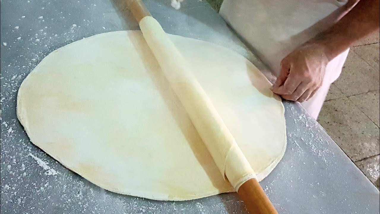 EKŞİ ELMALI BAKLAVA HAMURU AÇILIŞI