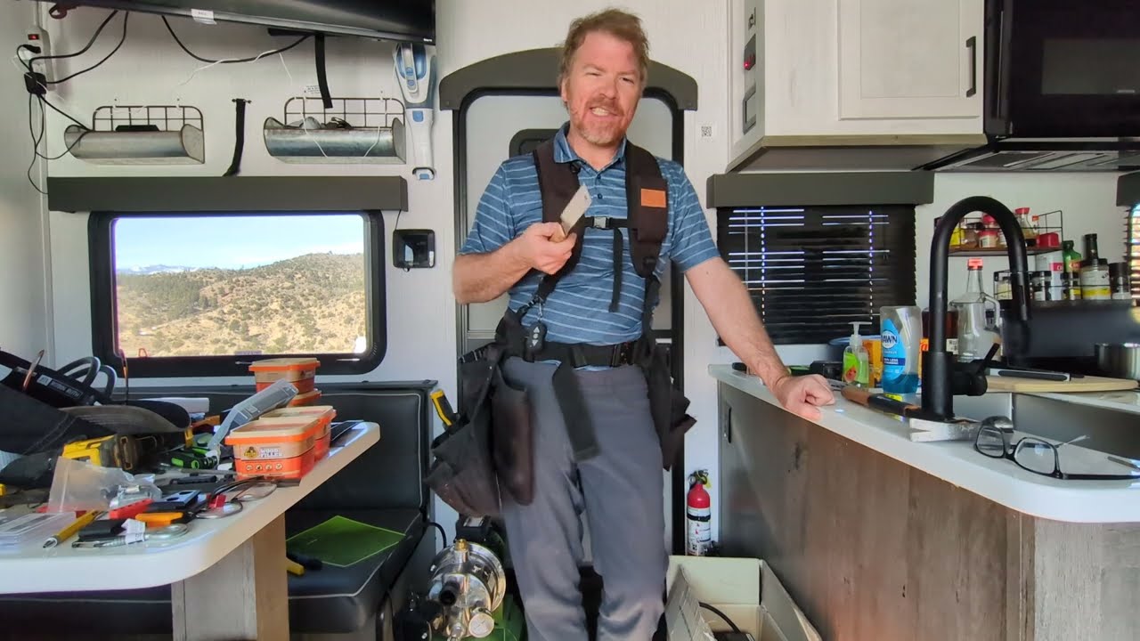 Perkins Brothers Tool Belt Review (Casa Blanca: Colorado Off-Grid House Build, Ep.12)