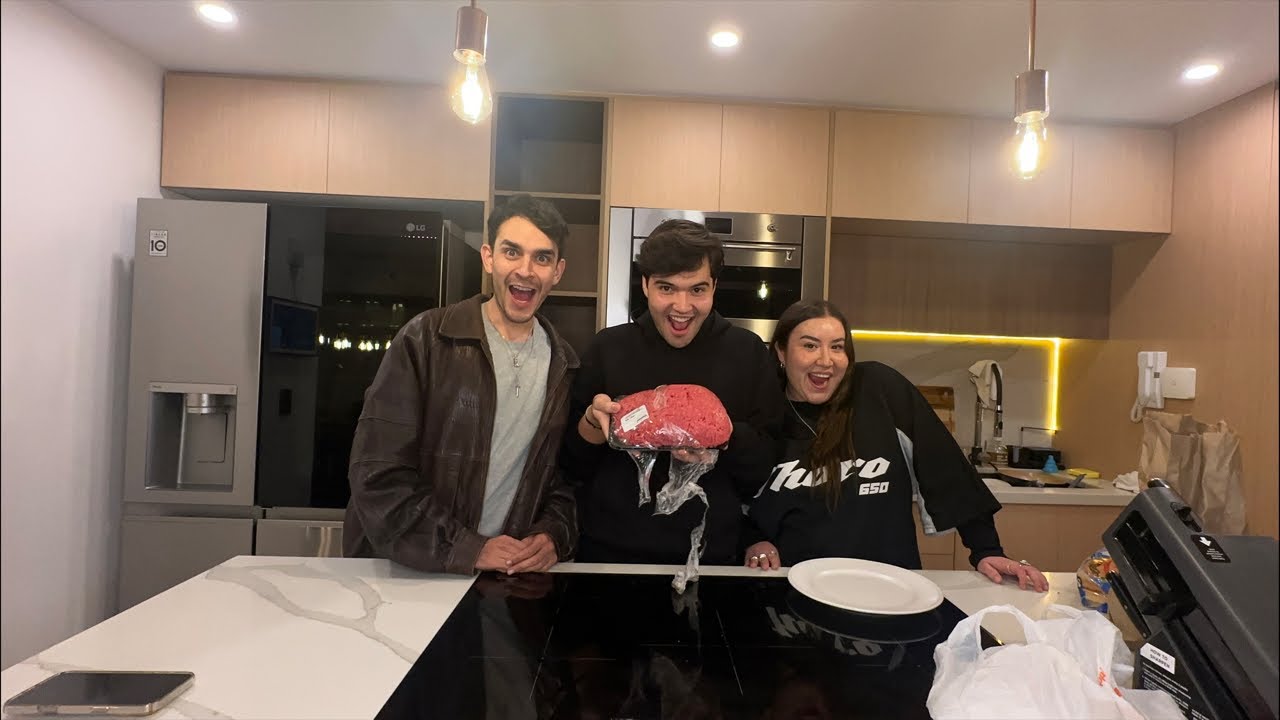 Hamburgruesas con Irma Barragan y Andrés Johnson