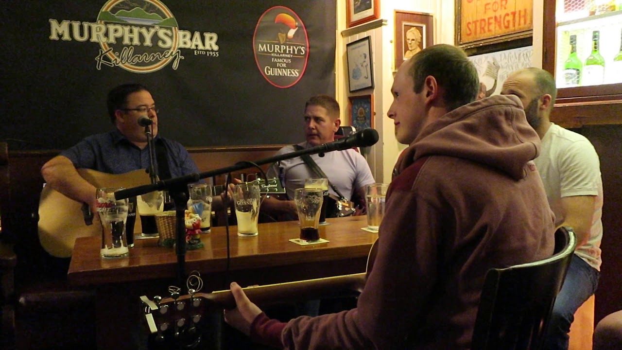 The Killarney's Hornpipes in Murphy's Bar Killarney