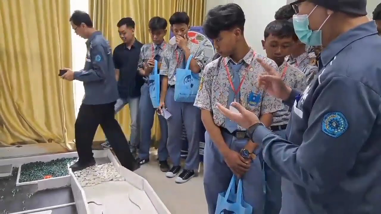 VLOG OUTING CLASS 2025 // KELAS X.4 SMAMUMA// KELOMPOK 4