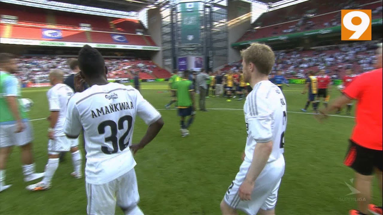 Hobro kan ikke f&aring; armene ned - CANAL9