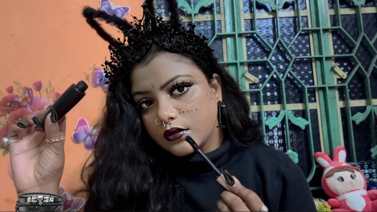 ASMR Doing My Black Makeup 🖤😱