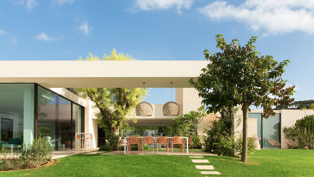An avant-garde Ibiza villa nestled on the peaceful west coast