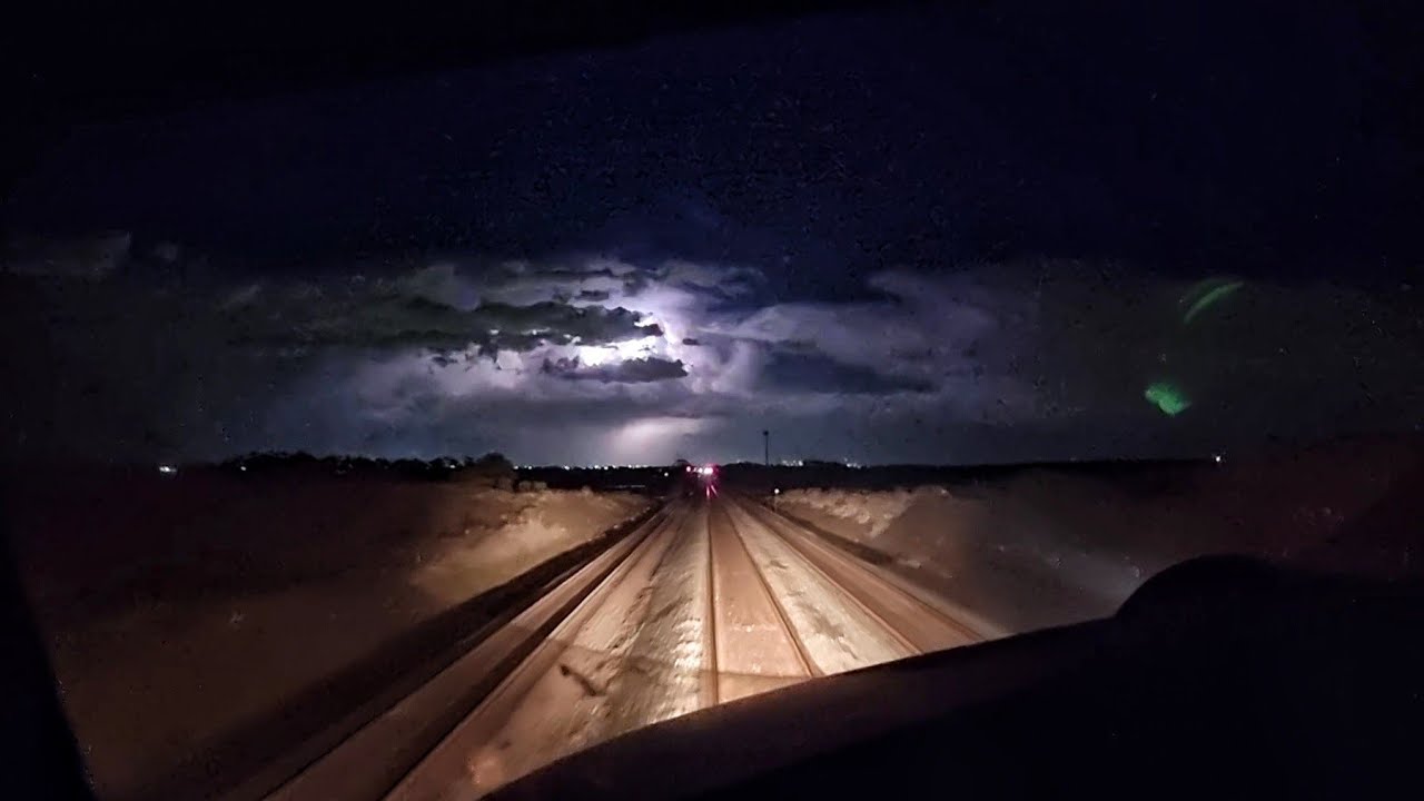 Driving Aussie Streamliners into the storm ⛈️