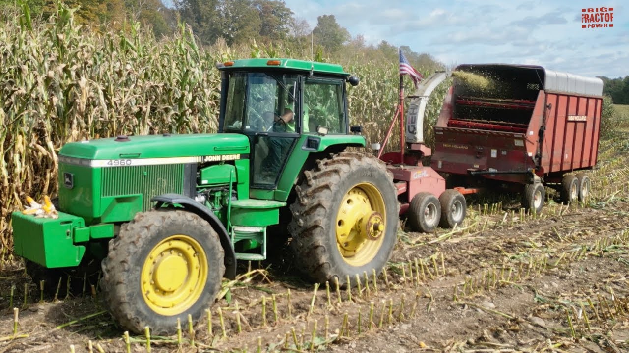 JOHN DEERE 4960 Tractor Forage Harvesting Corn