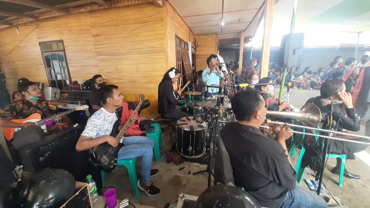 BONA PASOGIT BAND/MANOMBA-NOMBA HULA-HULA/.HP 081344180062