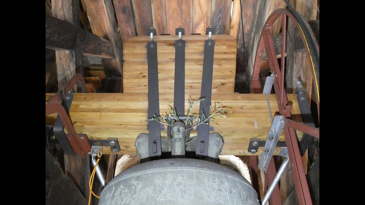 Axams (Tirol - A) Geläute der Dekanatspfarrkirche zu den Hll. Johannes der Täufer und Johannes d. E.