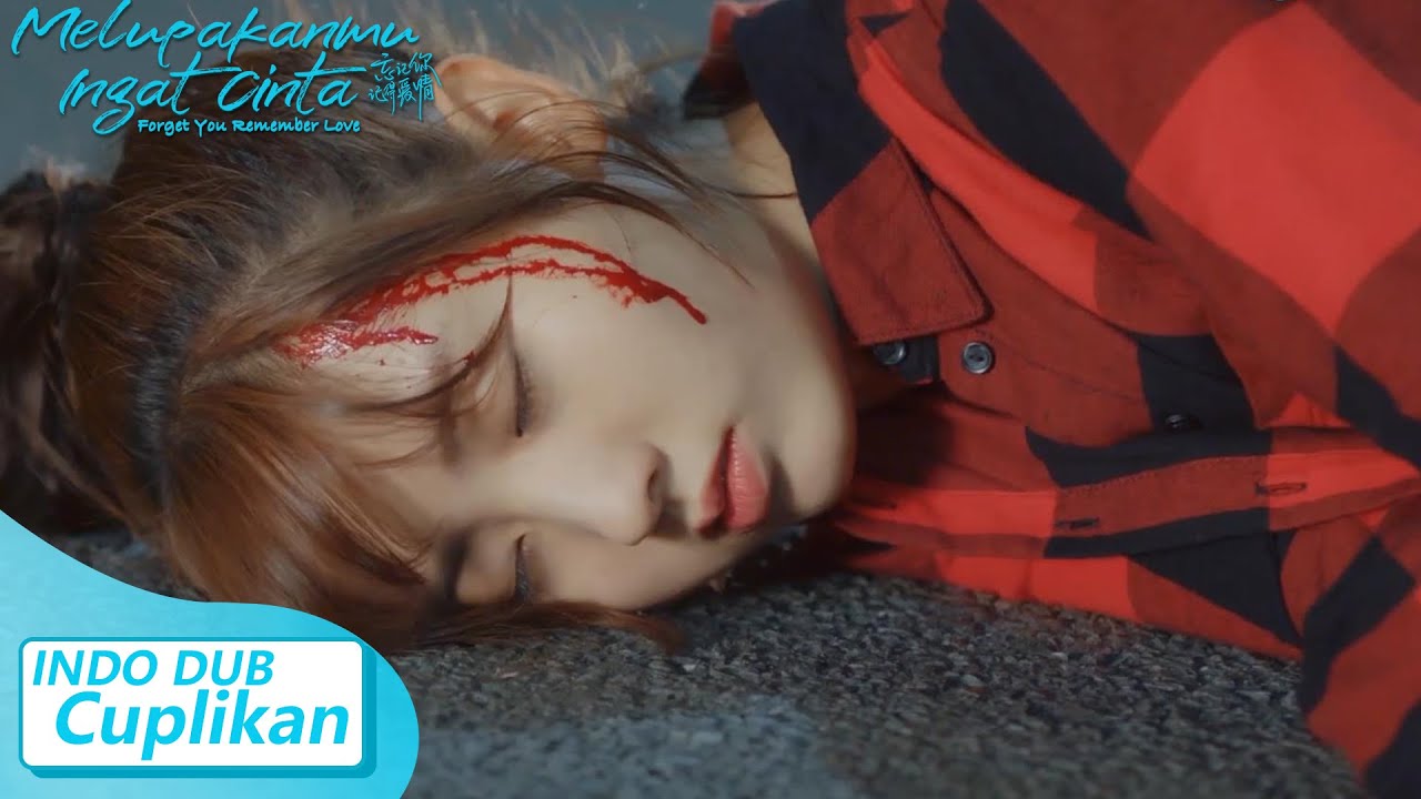 Forget You Remember Love | Cuplikan EP14 Mendapatkan Serangan Tiba-Tiba | 忘记你记得爱情 | WeTV 【INDO DUB】