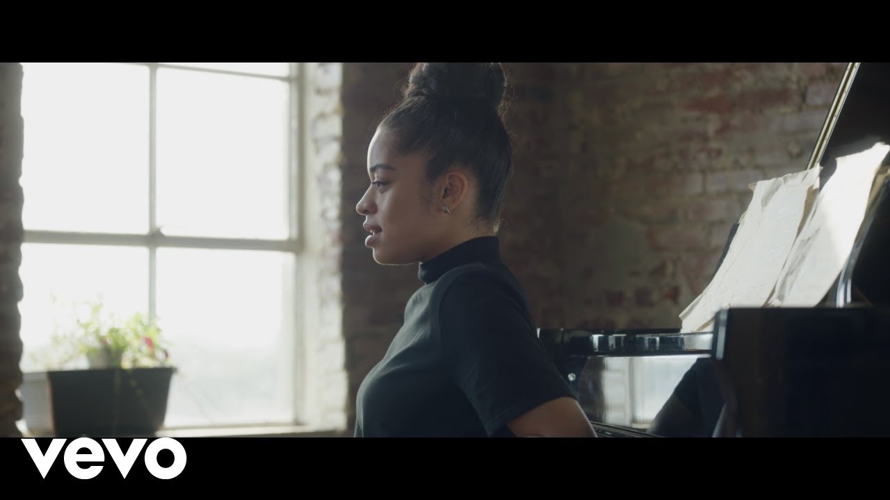 Ella Mai - 10,000 Hours (Official Music Video)