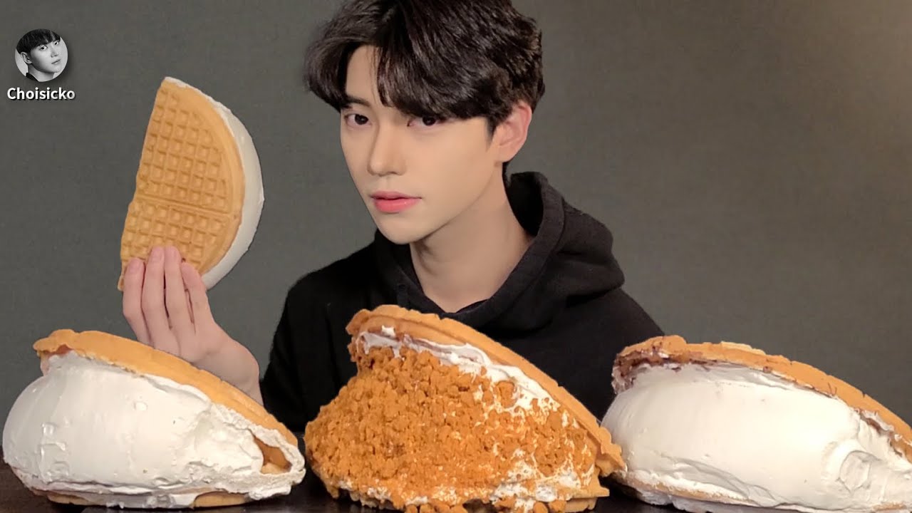 SUB)생크림 와플 로투스와플 초코 누텔라와플 먹방 ASMR MUKBANG Nutella Waffle Korean Eating Show Eating Sounds
