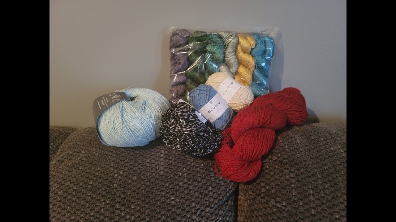 Покупка пряжи к Рождеству