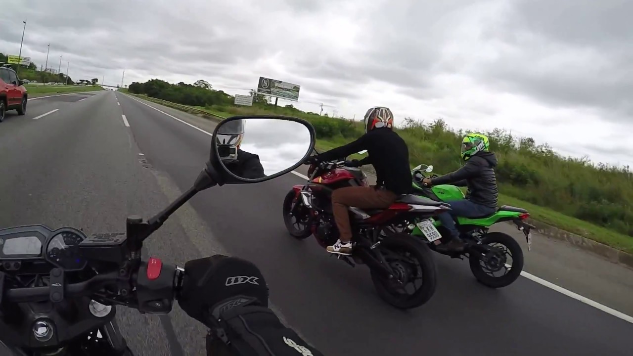 KAWASAKI NINJA 300 VS MT 03