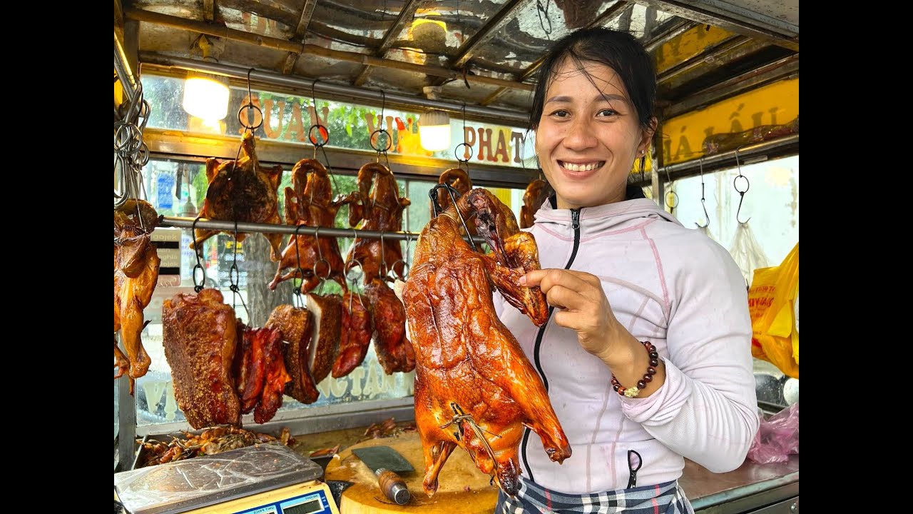 Trùm Chi chặt vịt quay số 1 Sài Gòn sắp xếp miếng thịt vô cùng đẹp mắt