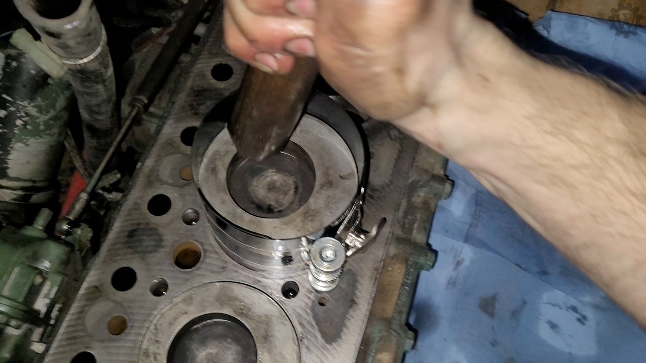 MB-trac Getriebe Schrott? Kolben, Pleuel + Kopf montiert! | MB-trac 1000 Restauration #12