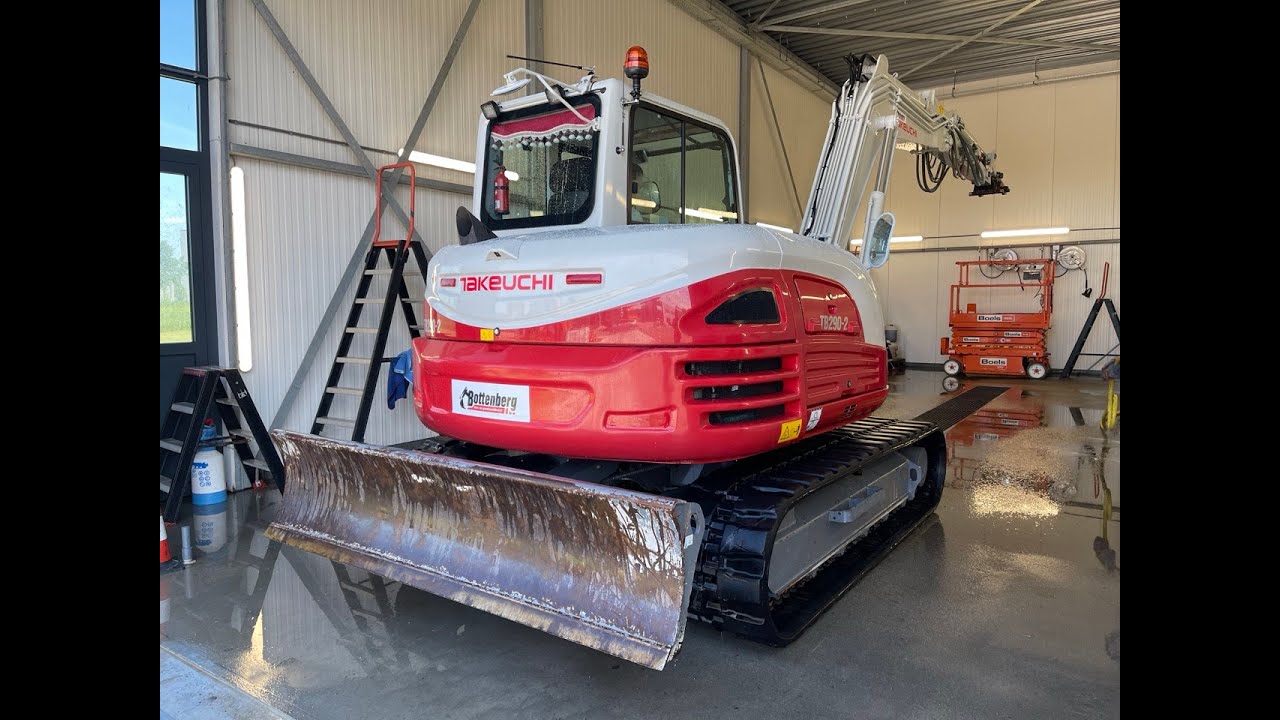 THIS EXCAVATOR GOT WEDDING-READY – GREASE GONE, SHINE ON! ✨