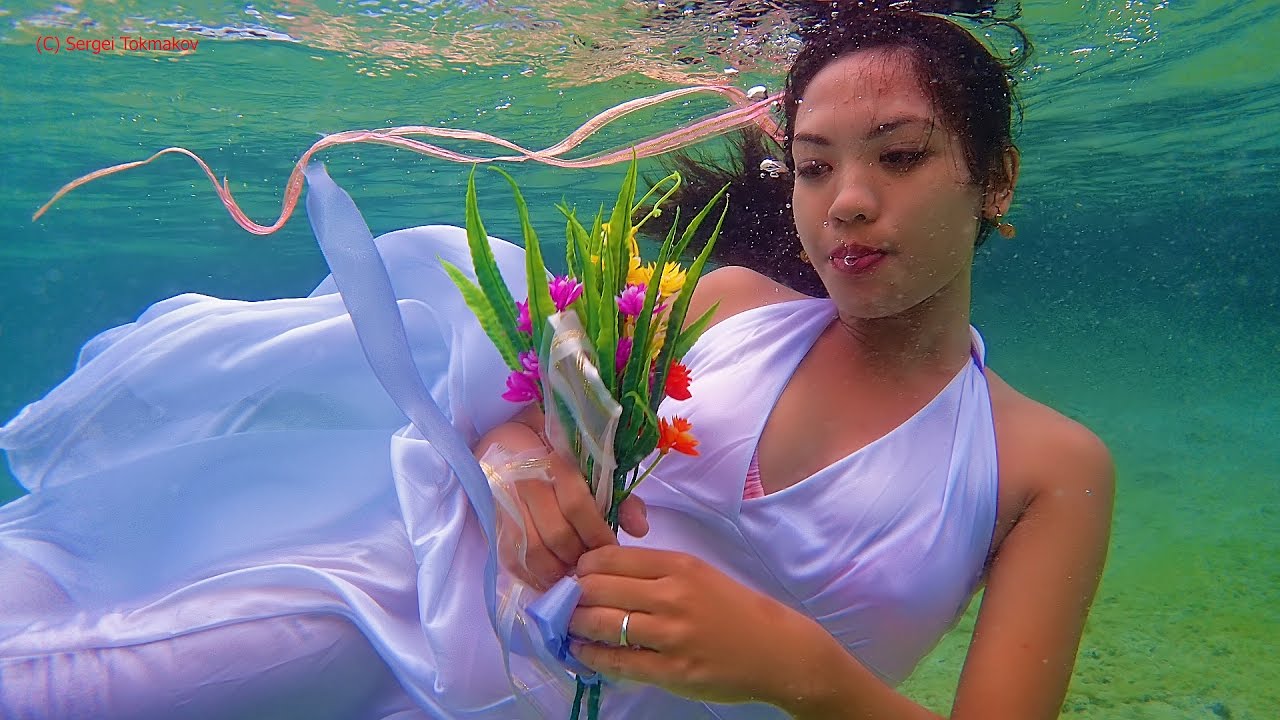 Raine.  #Underwater Model Fun Shoot. Moalboal.