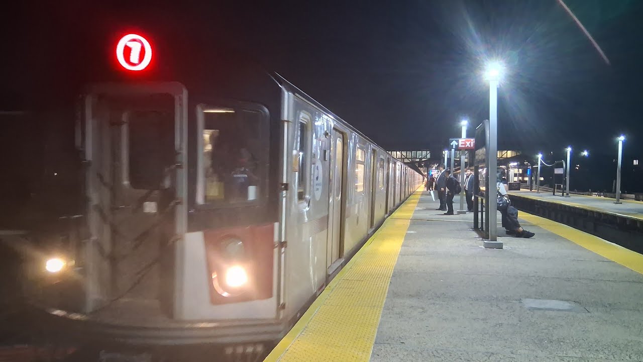 IRT Flushing Line: R188 7 Train action with temporary platform between 46th Street and 33rd Street!