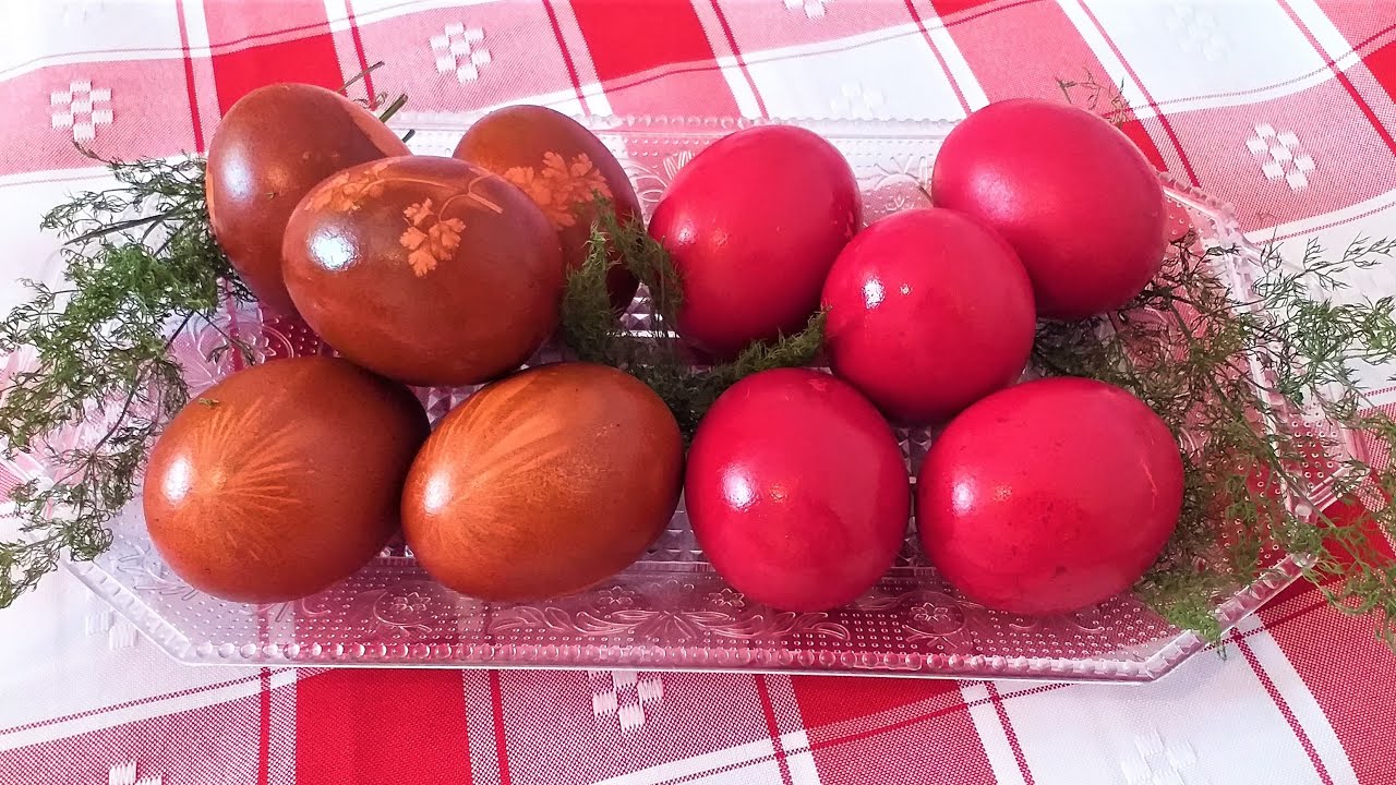 Oua vopsite natural si cu colorant alimentar/ Huevos pintados de Pascua/Painted eggs