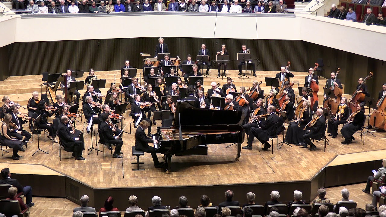 Victor Shlyakhtenko plays Clara Schumann: Piano Concerto in A minor, Opus 7