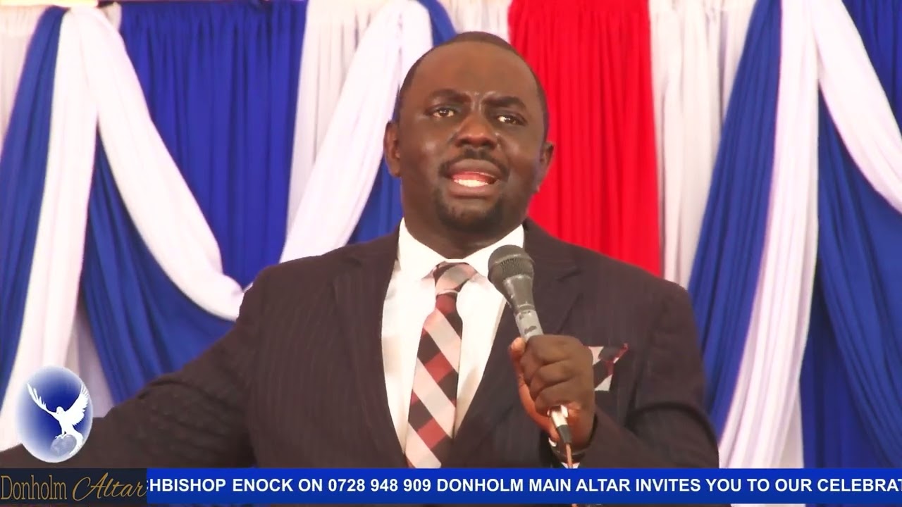 PASTOR SAMUEL IN DONHOLM ALTAR