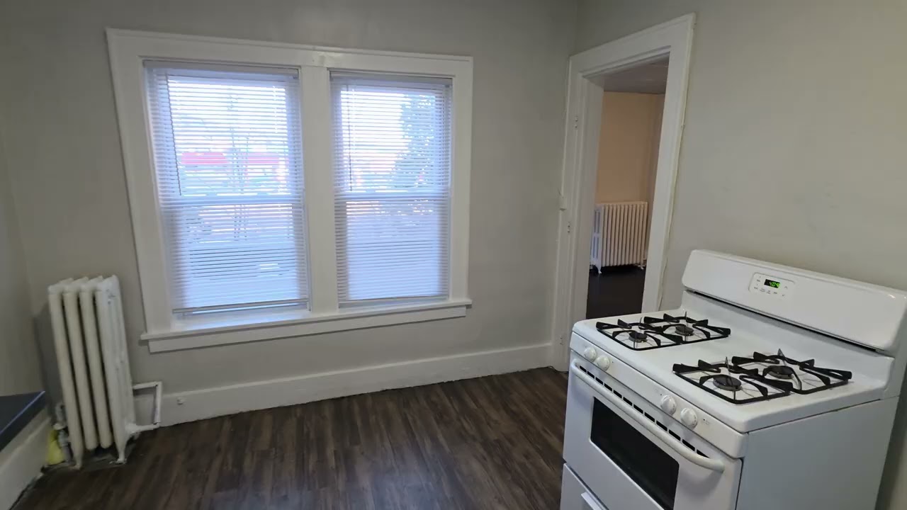 1229 Commonwealth Ave, Duluth MN - Unit #6