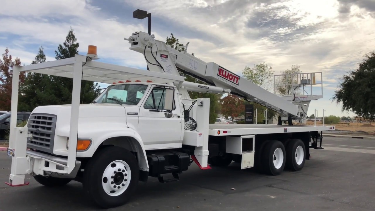 1997 Ford F900 Elliott ECG-4-85-H Sign Truck