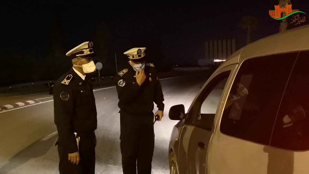 البوليس داير خدمتو .. سد قضائي بمدخل القصر الكبير كايقلب كولشي