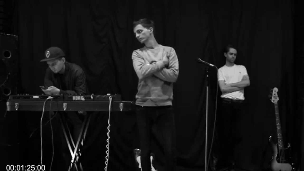 Super Besse – Mne Vse Odno (official video)