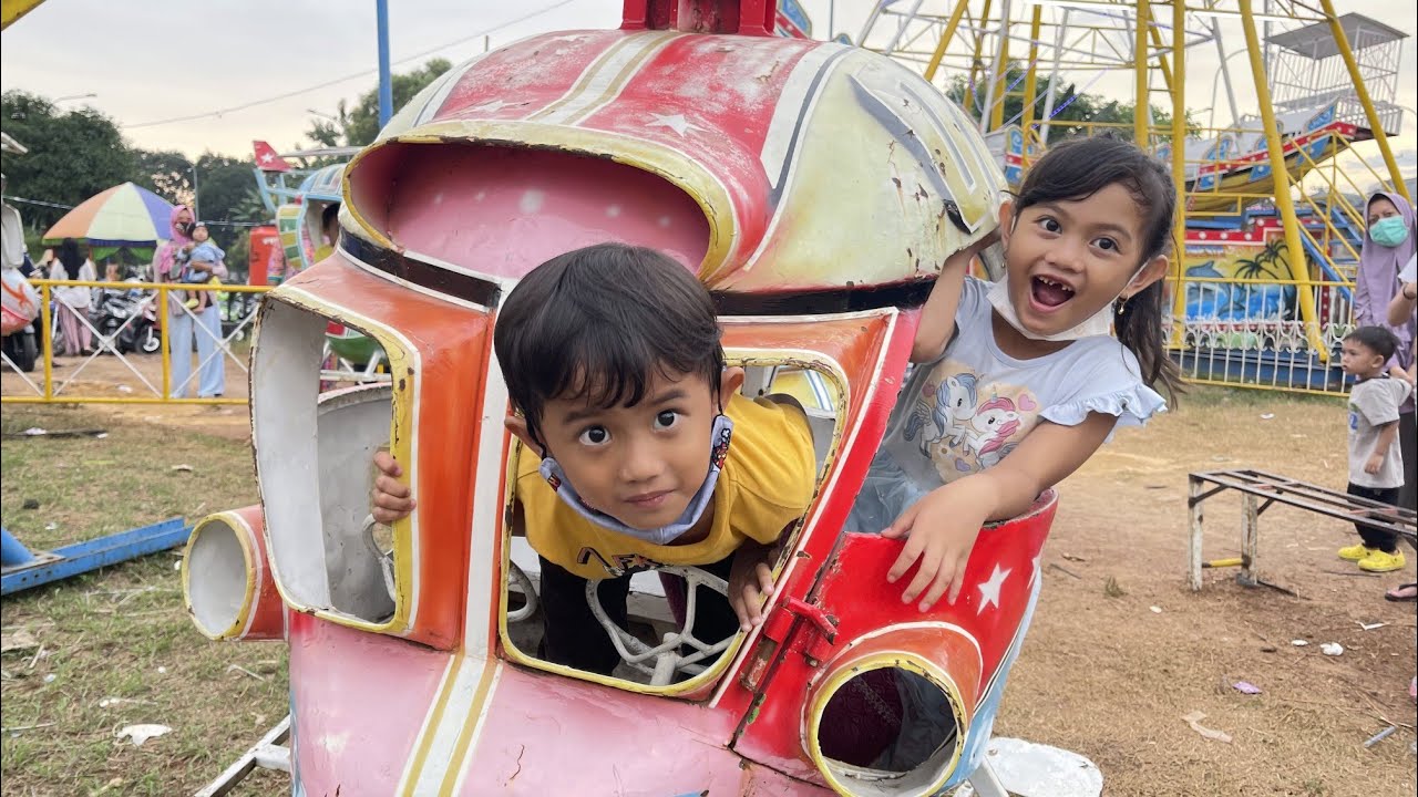 MAIN DI PASAR MALEM MAMAH TAKUT NAIK KORA KORA 😅 | Salsa and family