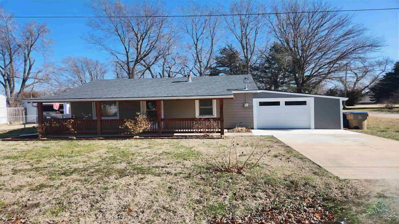 NEW LISTING: 306 N Washington St Belle Plaine KS 67013