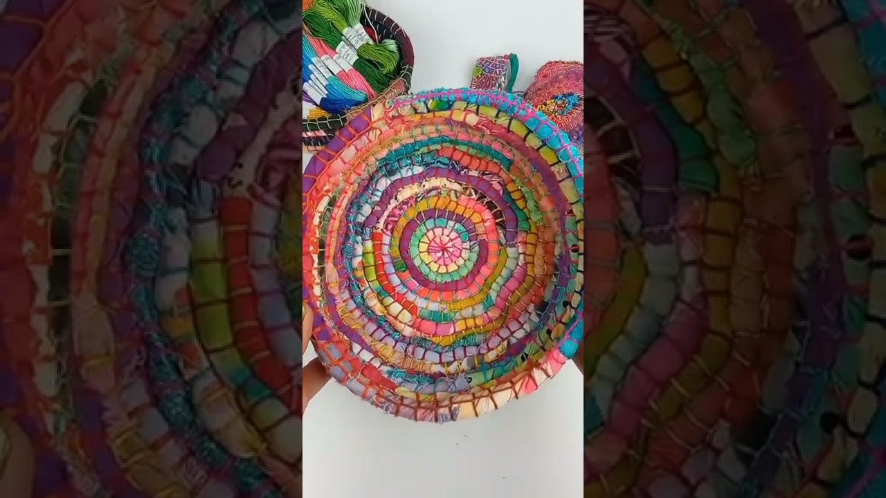 Upcycling fabric leftovers and plastic bags