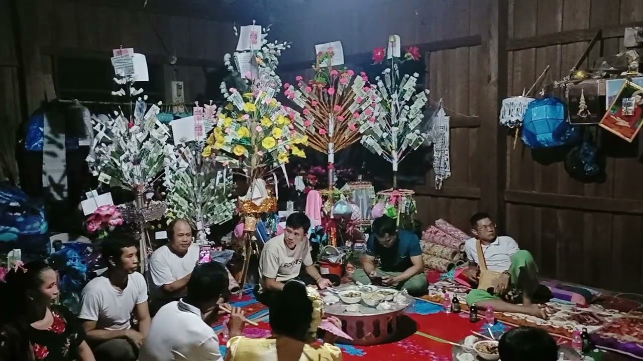 ขับลื้อเมืองหลวย ขับอุ่นครัวตานพ่อหนานแสงคำ ตานจอมพ่อหนานแสงคำ บ้านป้าวเมืองหลวย 