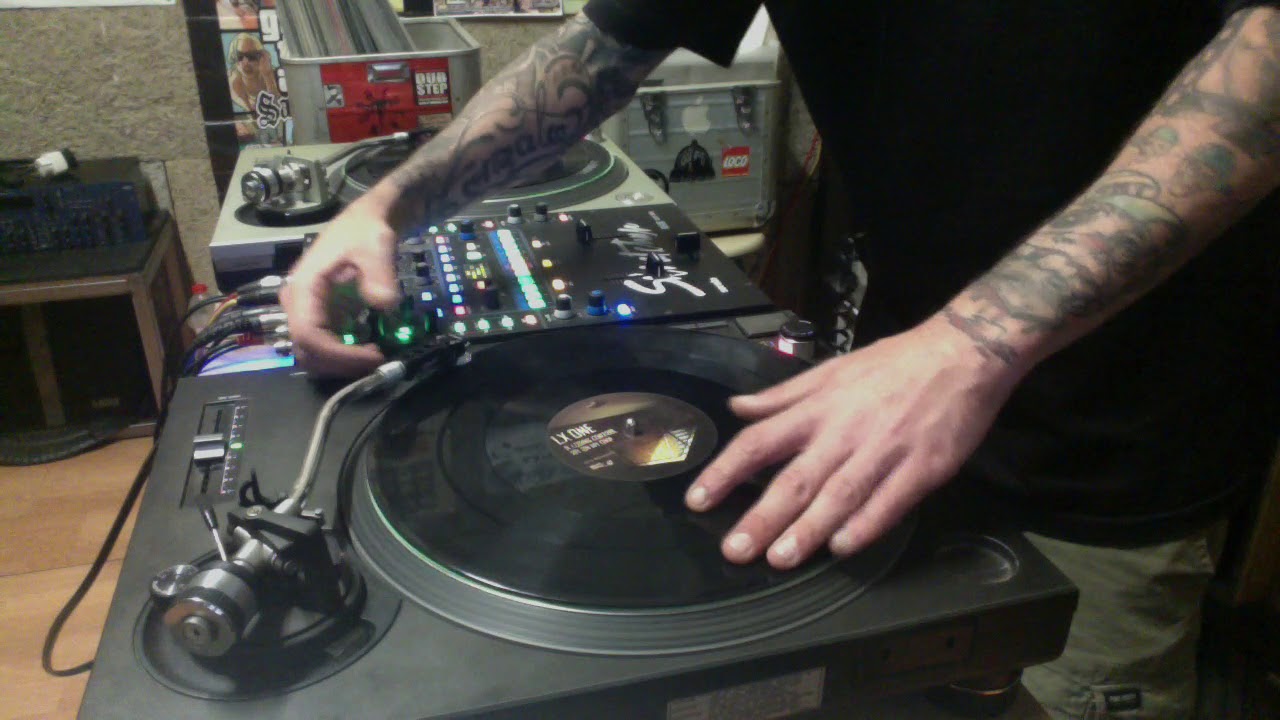 Deep Dubstep VINYL set by Dj Alkalina