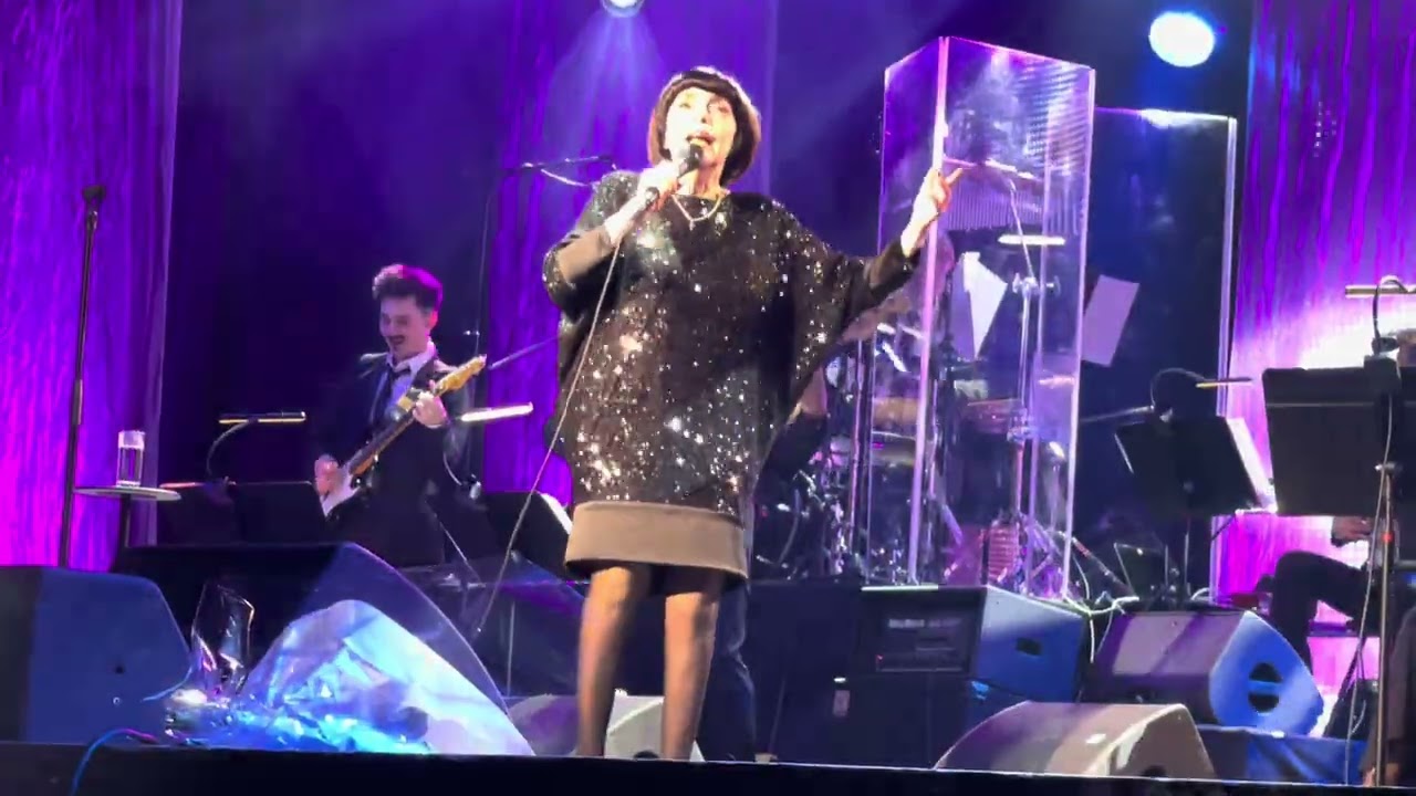 Mireille Mathieu Tous les enfants chantent avec moi/ Olympia 26.10.2025