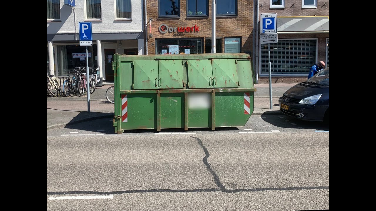 Container op invaliden parkeerplaats zorgt voor veel ophef