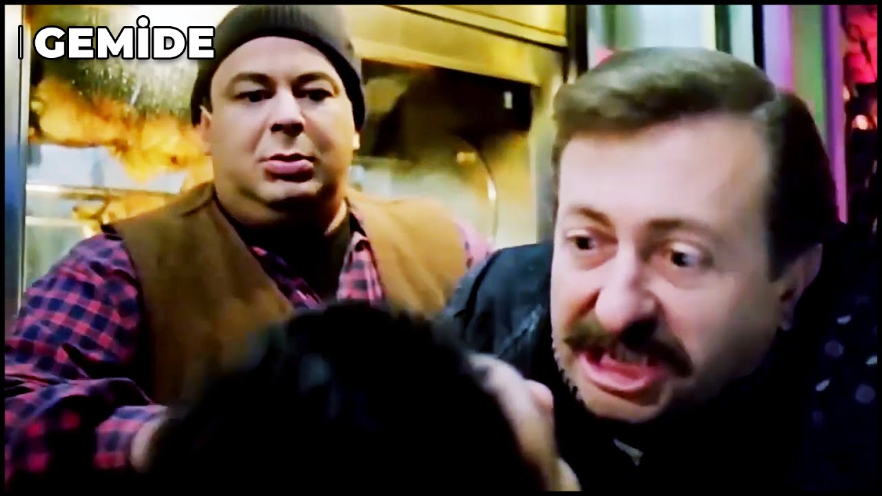 K&ouml;pek Gibi Vitrinlerin &Ouml;n&uuml;ne Diktin Lan Bizi! | Gemide T&uuml;rk Dram Filmi
