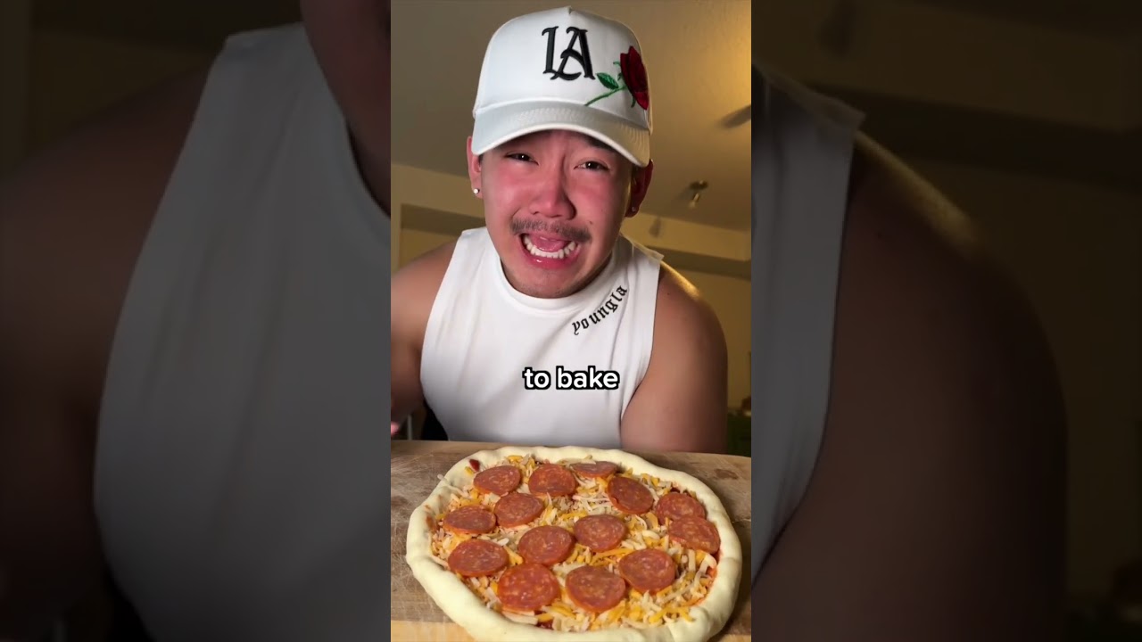 500 Calorie STUFFED CRUST PIZZA🍕 (Fitness Recipe)