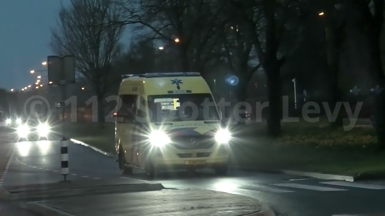 Ambulance 10-115 met Spoed naar Ongeval Letsel