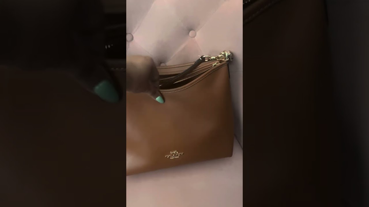 Coach outlet unbagging. Laurel in gold/tan.