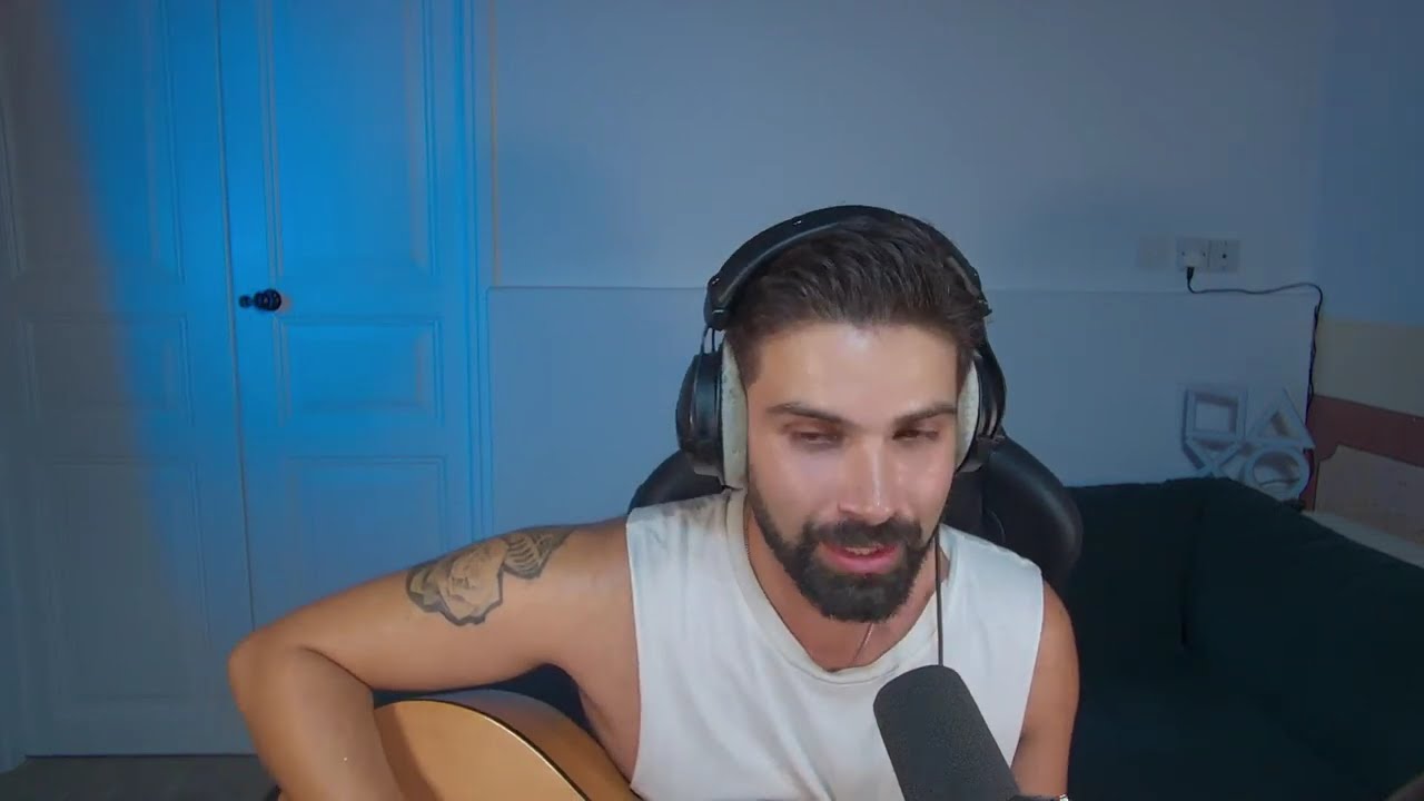 Sunday night Live