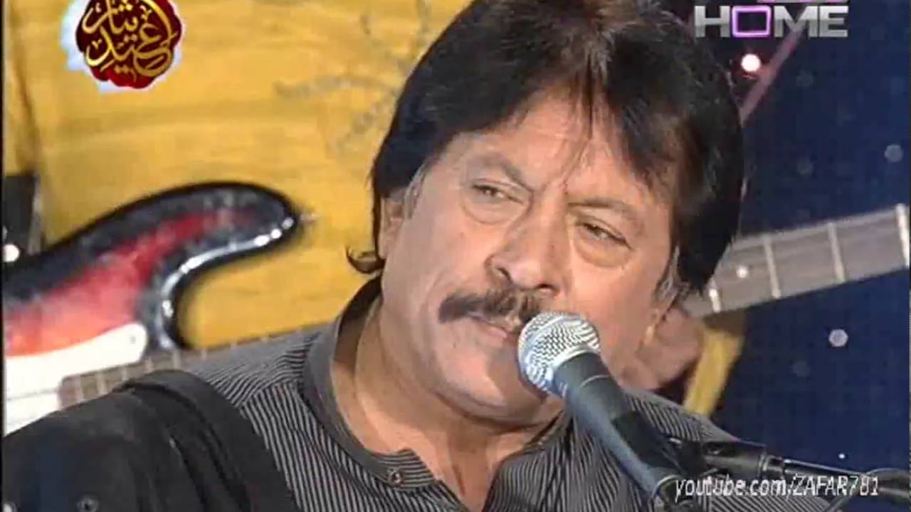 kameez teri kali by Attaullah khan essakhelvi live show in HD
