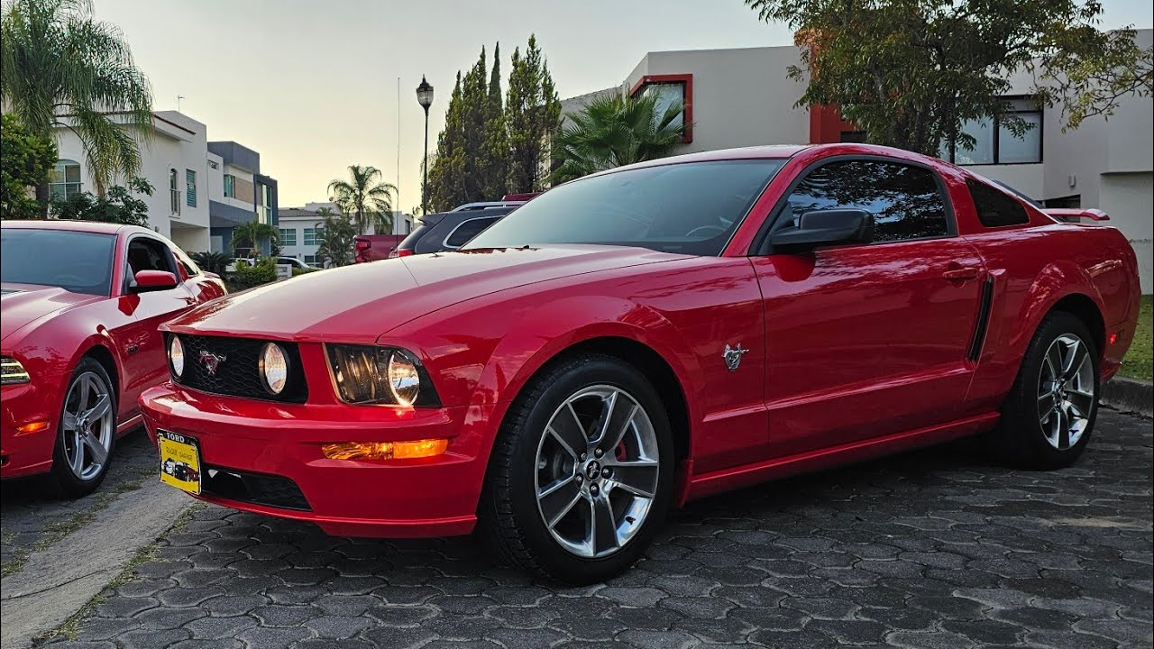 MUSTANG GT 45 ANIVERSARIO 37MIL KM COMO NUEVO EN 2025 - RADIX GARAGE 