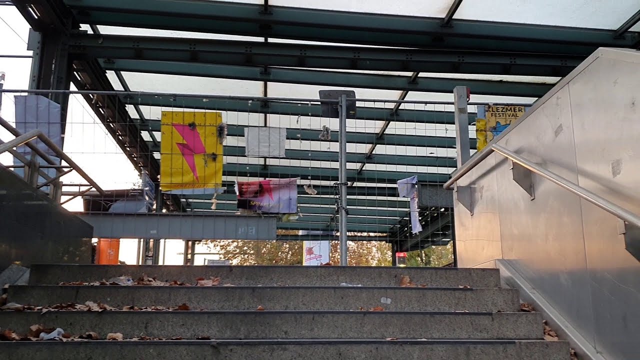 Der Fußgängertunnel am Bahnhof Berlin - Schöneweide im November 2020