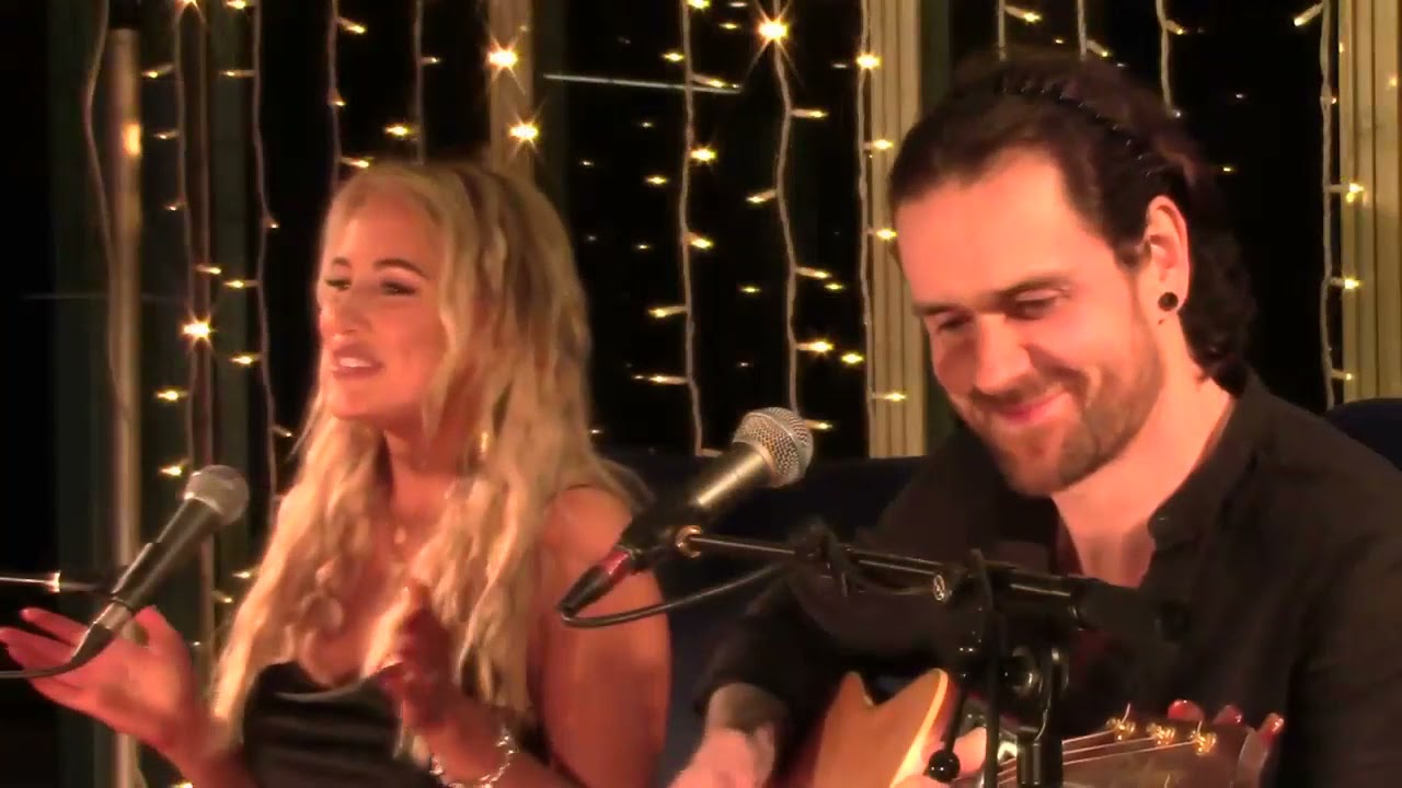 Cliona Hagan's Mother's Day Performance at the Ardhowen
